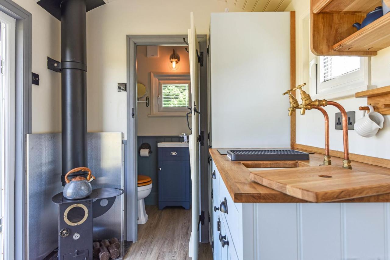 Crabden Shepherd Hut - Blendworth Villa Waterlooville Exteriör bild